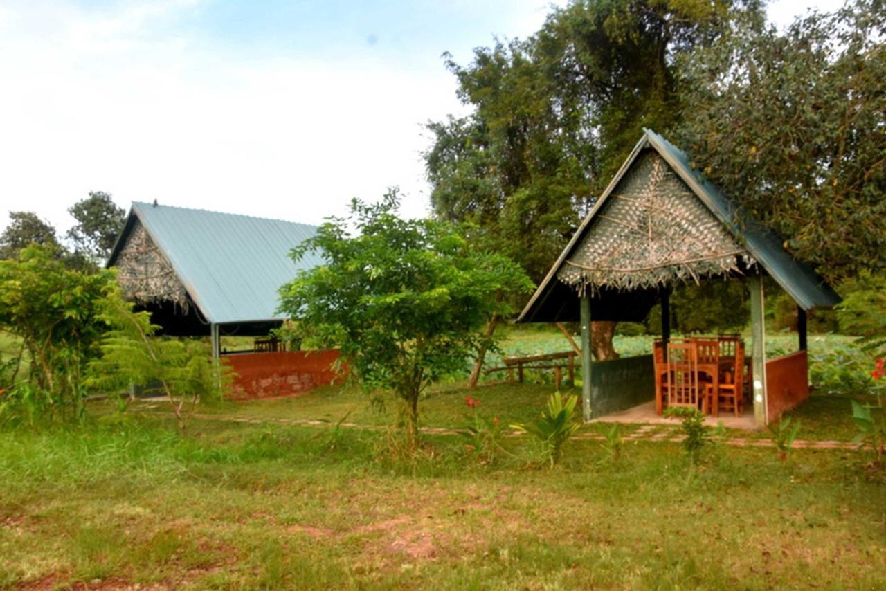 Meegahapokuna Resort Анурадхапура Екстериор снимка