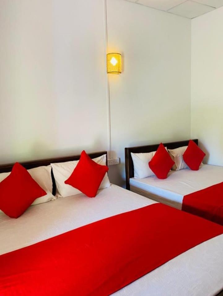Meegahapokuna Resort Анурадхапура Екстериор снимка